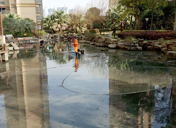 虎丘景观池淤泥清理